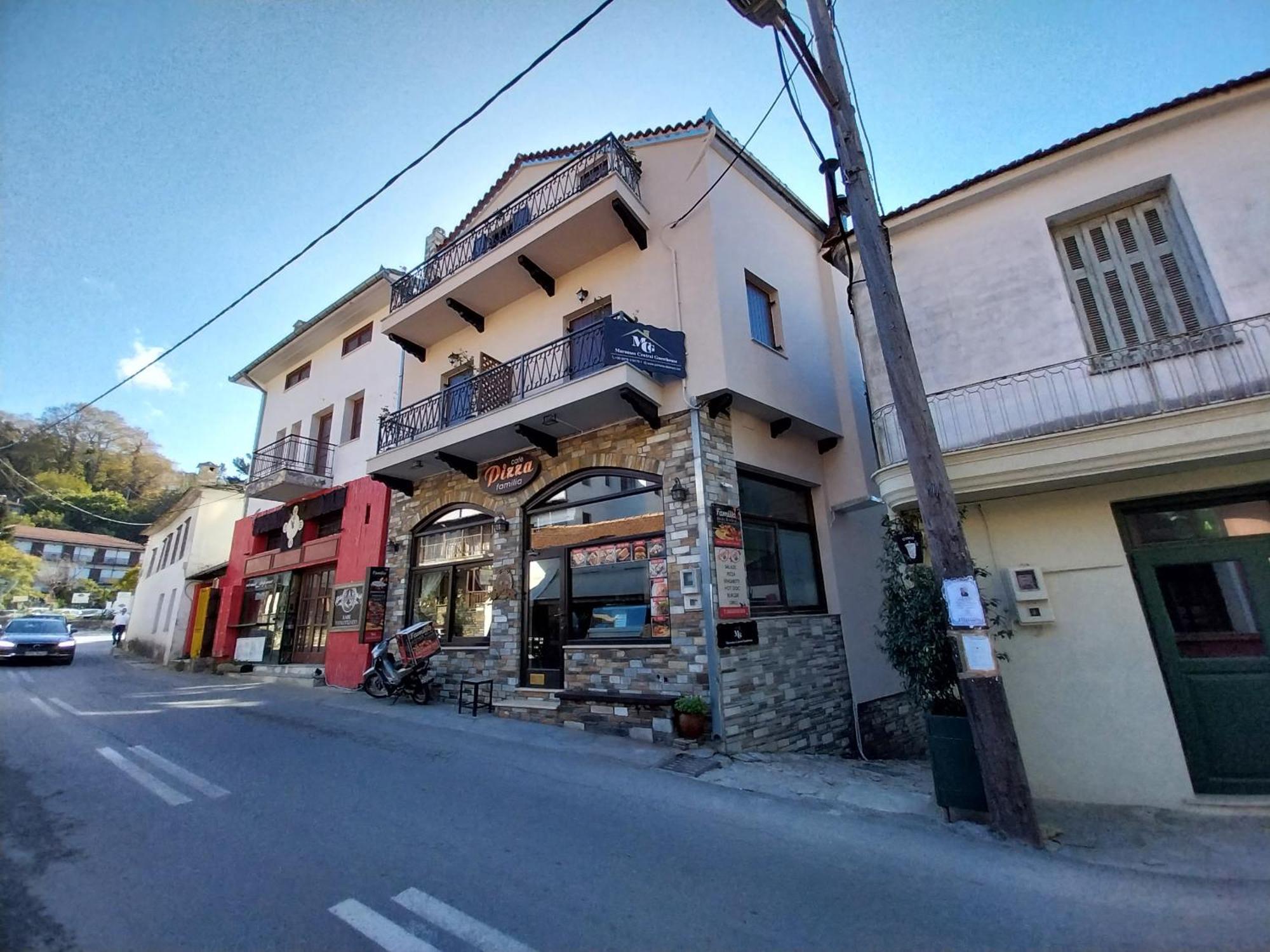 Marousos Central Guesthouse Portaria  Bagian luar foto