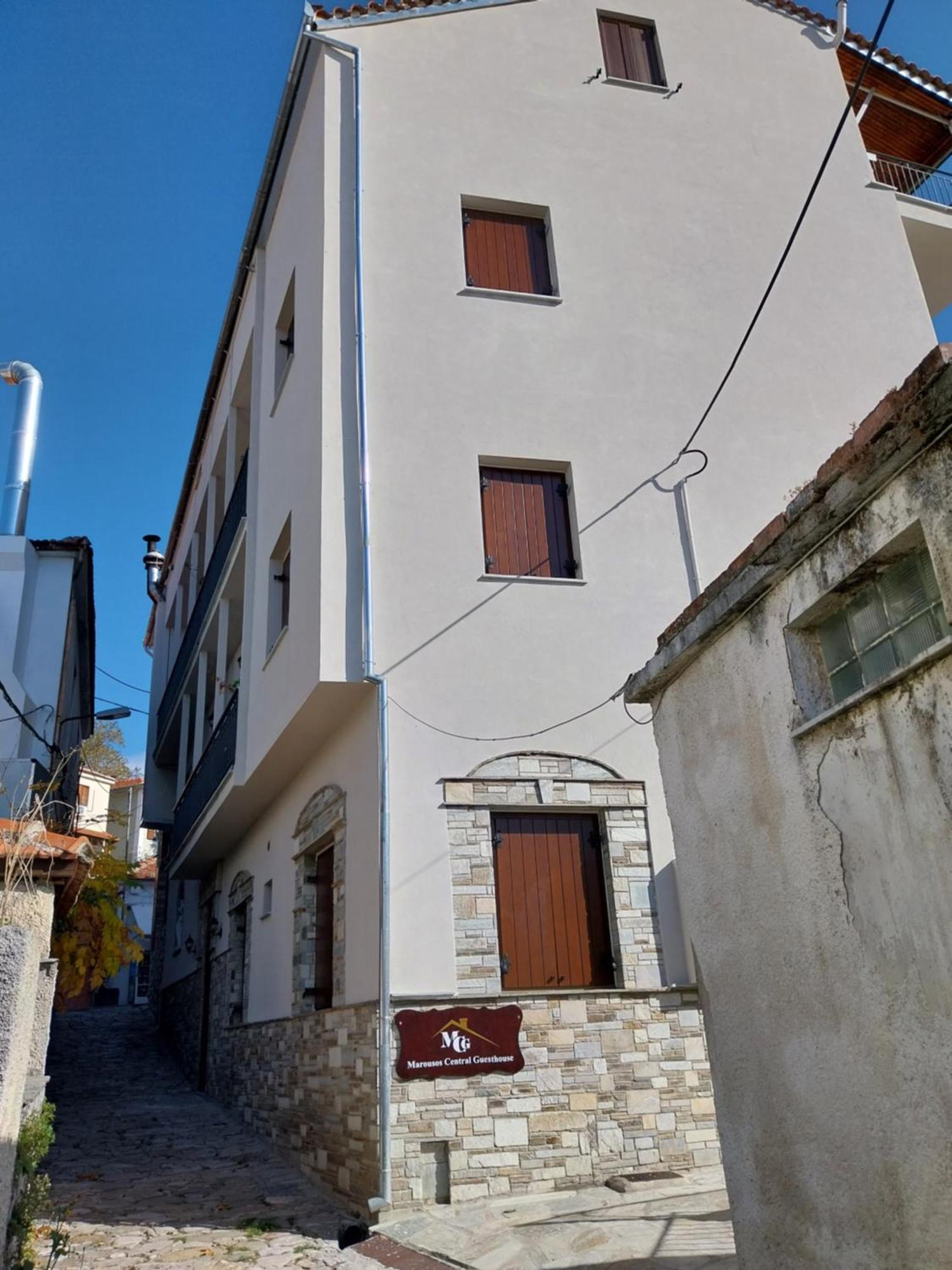 Marousos Central Guesthouse Portaria  Bagian luar foto