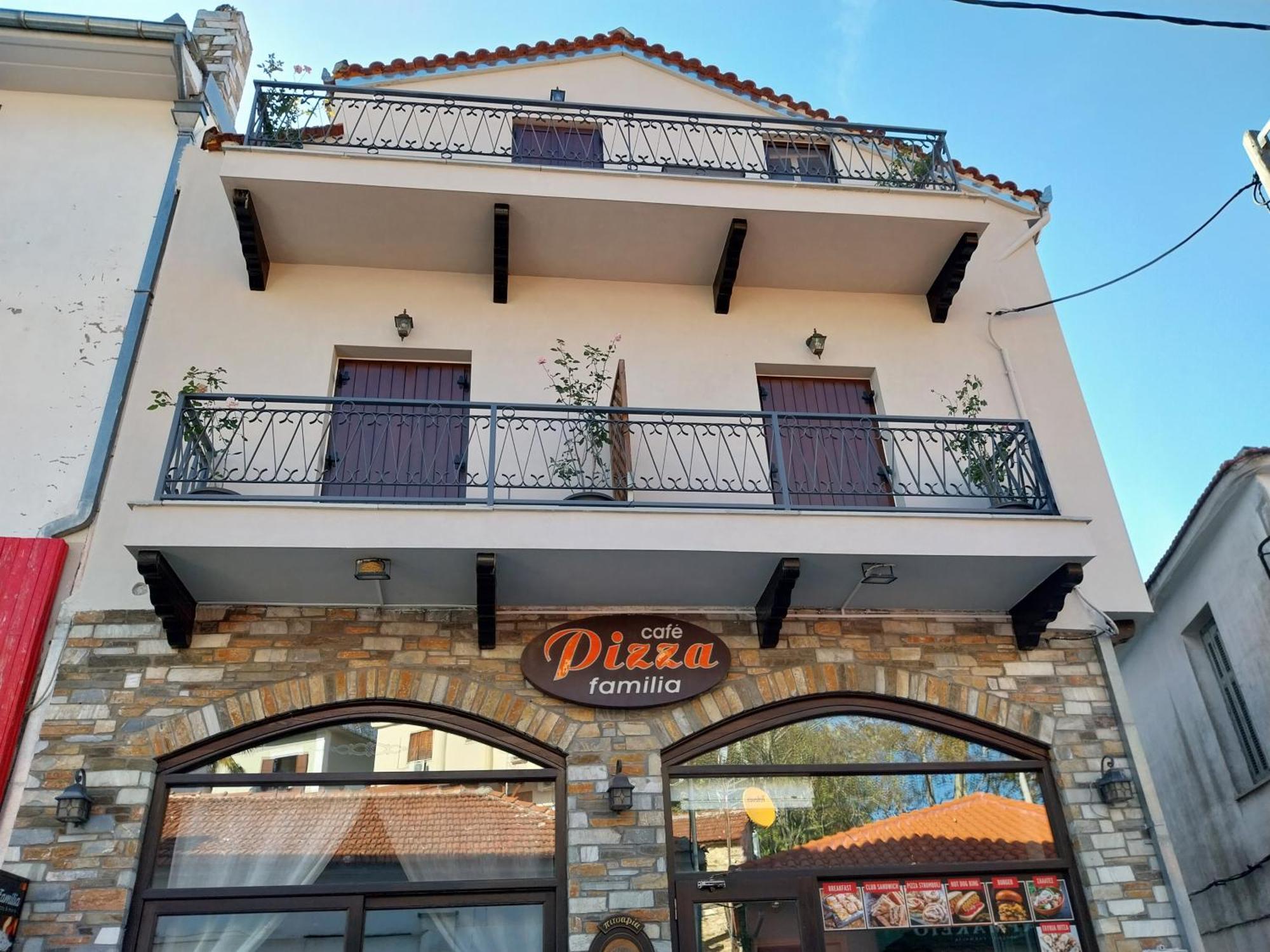 Marousos Central Guesthouse Portaria  Bagian luar foto