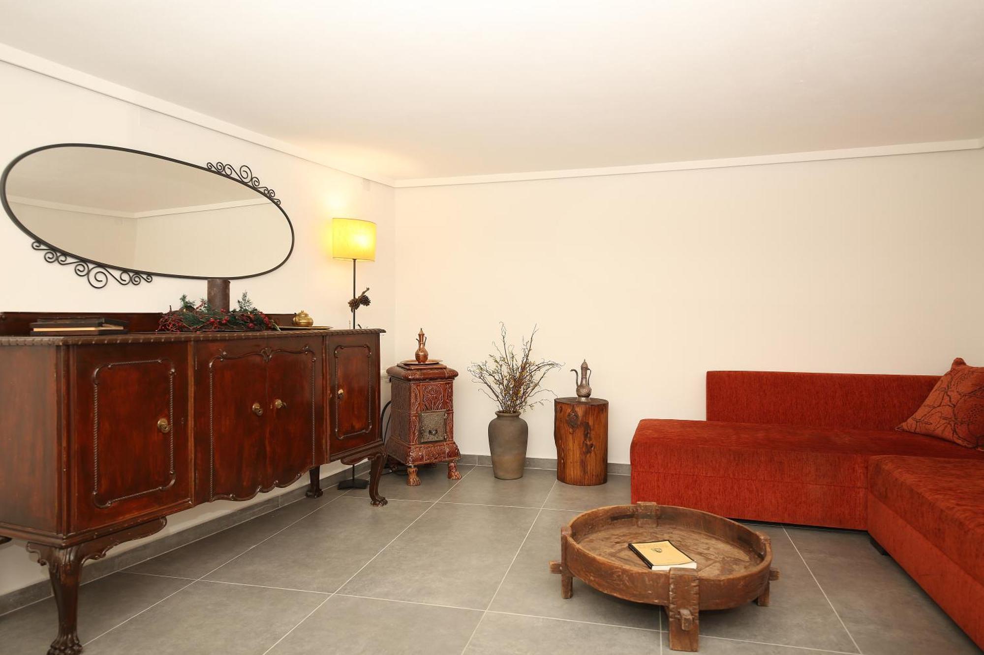 Marousos Central Guesthouse Portaria  Bagian luar foto
