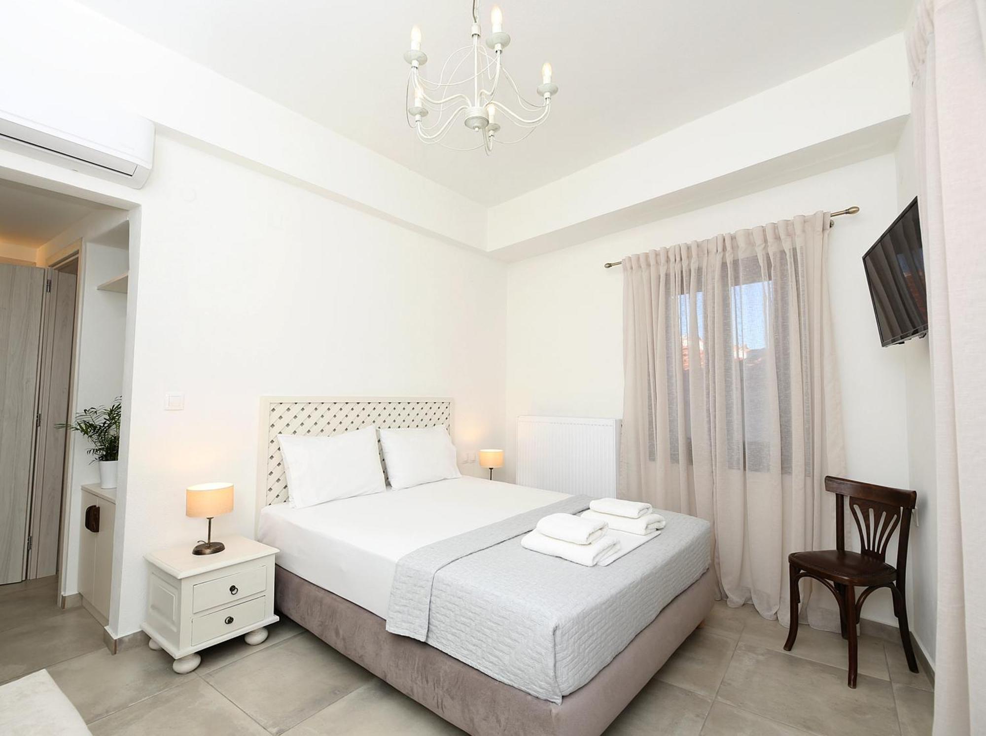 Marousos Central Guesthouse Portaria  Bagian luar foto